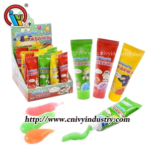 Skysta burbulinės gumos vamzdelio dantų pasta kramtomoji guma